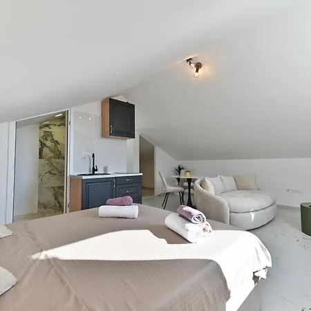 With Jacuzzi On Rooftop Lejlighed Trogir