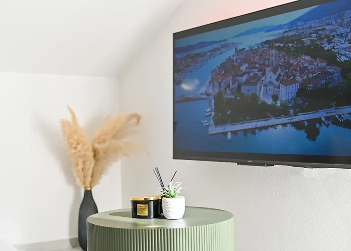 Appartement With Jacuzzi On Rooftop Trogir